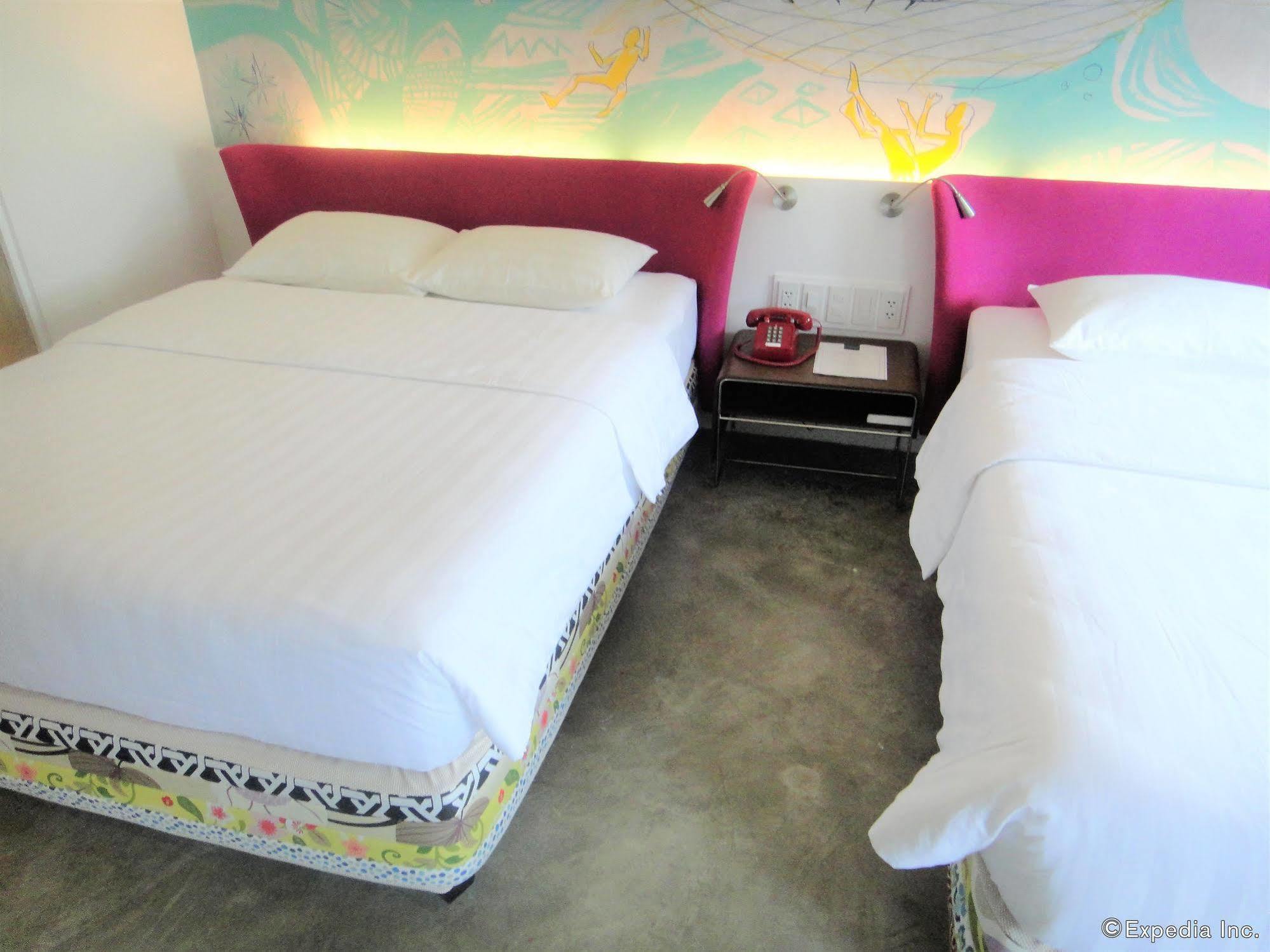 โรงแรมแคนวาส บูติก Puerto Princesa ภายนอก รูปภาพ